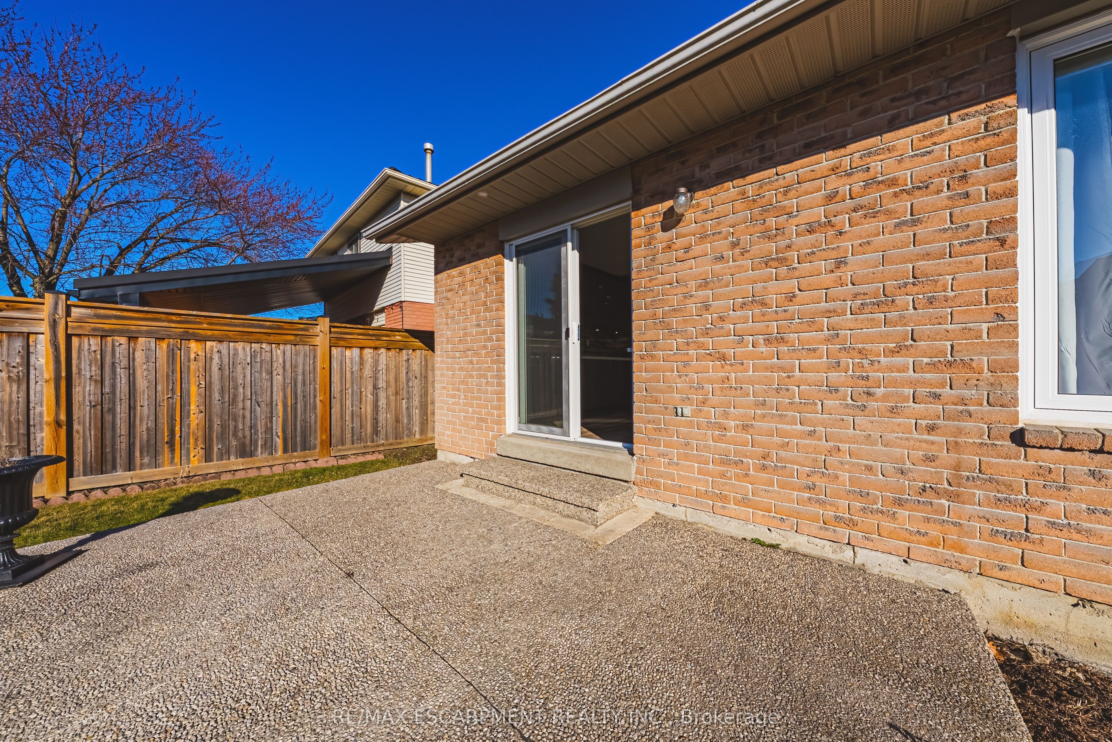103 Broughton Avenue