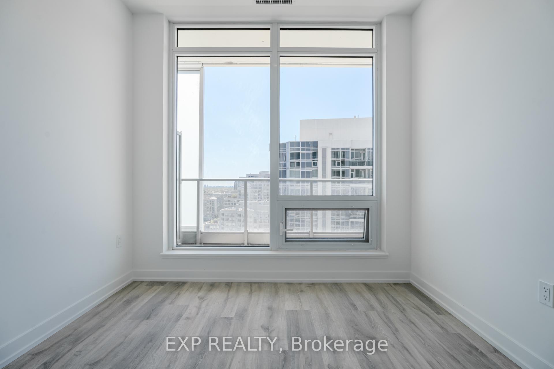 3 Bedrooms Condo at 8 Olympic Gdn S, Toronto For sale