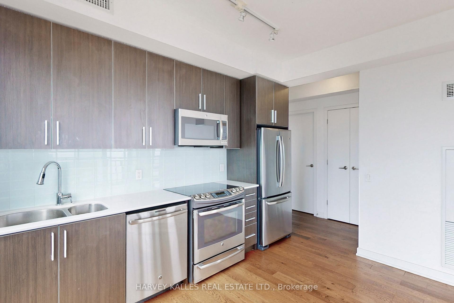 2 Bedrooms Condo at 2200 Lake Shore, Toronto For sale