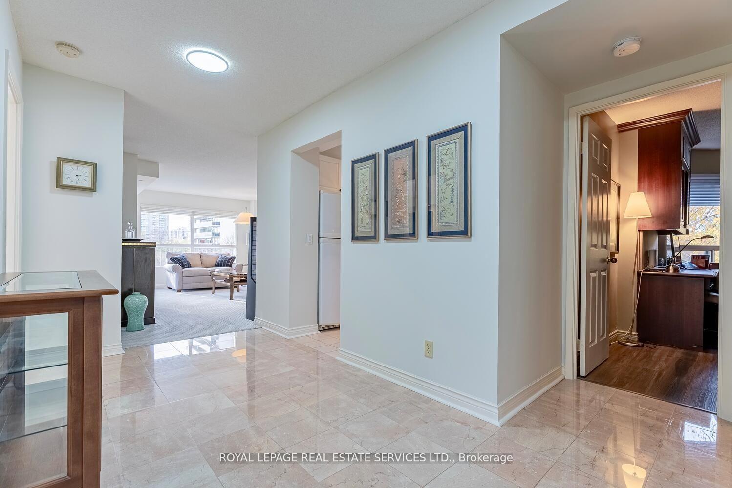 2 Bedrooms Condo at 2190 Lakeshore,  Burlington For sale