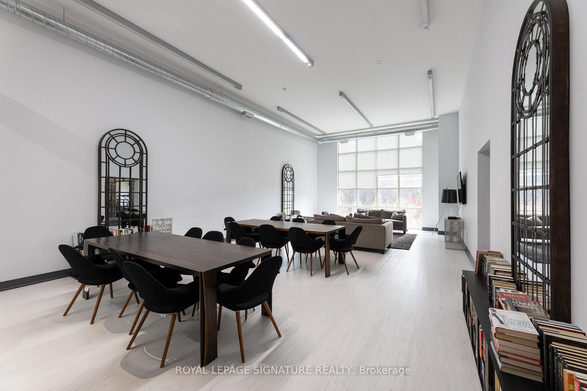 2 Bedrooms Condo at 125 Western Battery, Toronto For sale