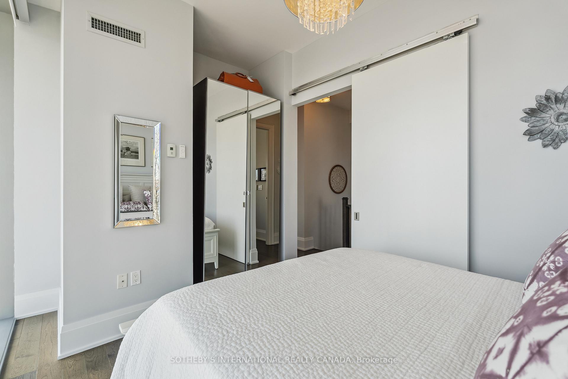 3 Bedrooms Condo at 39 Queens, Toronto For sale