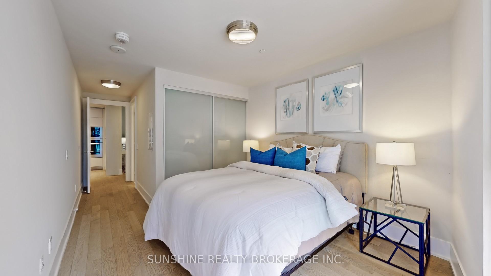 3 Bedrooms Condo at 118 Merchants’ Wharf, Toronto For sale