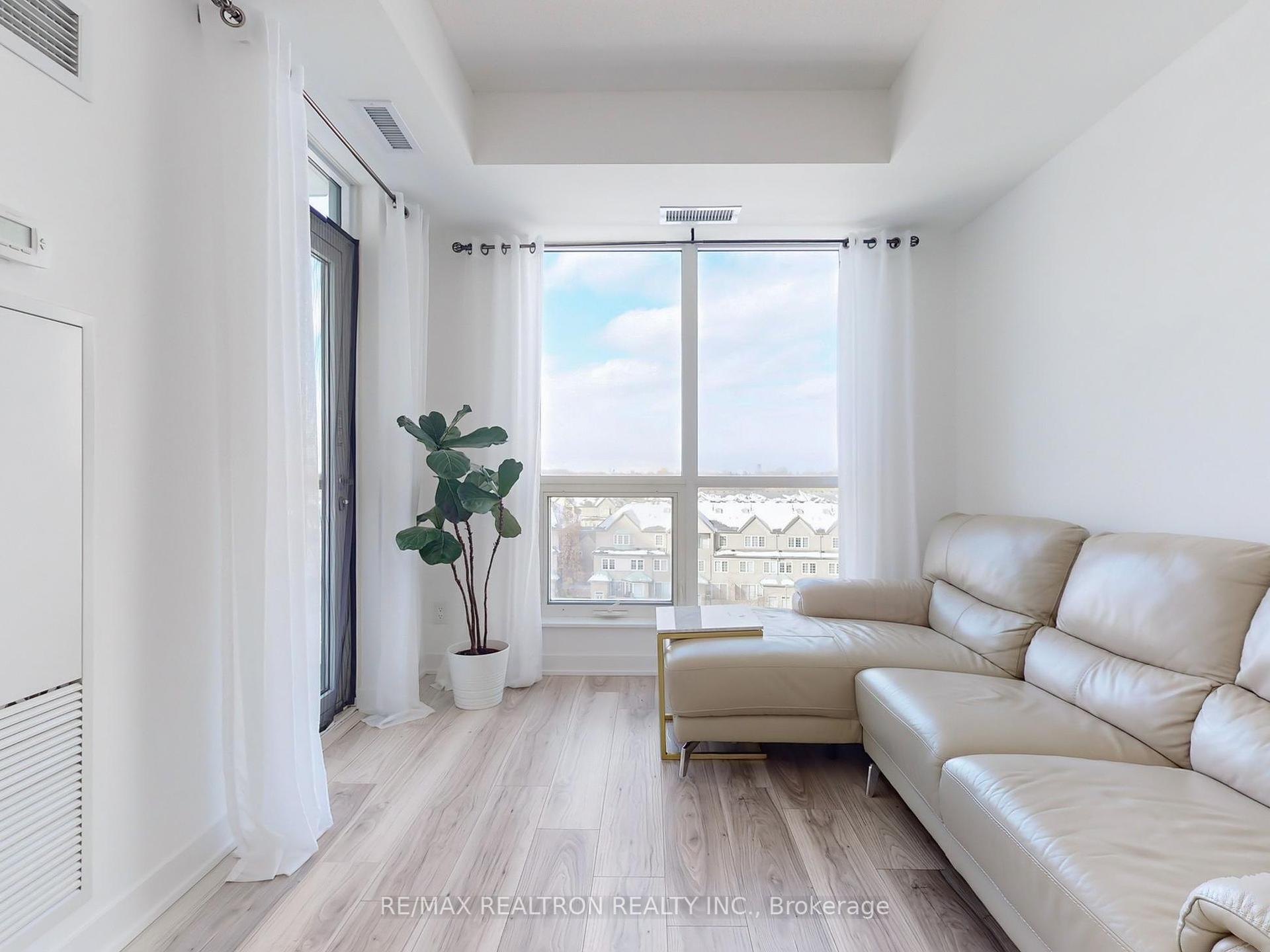 3 Bedrooms Condo at 195 Bonis, Toronto For sale