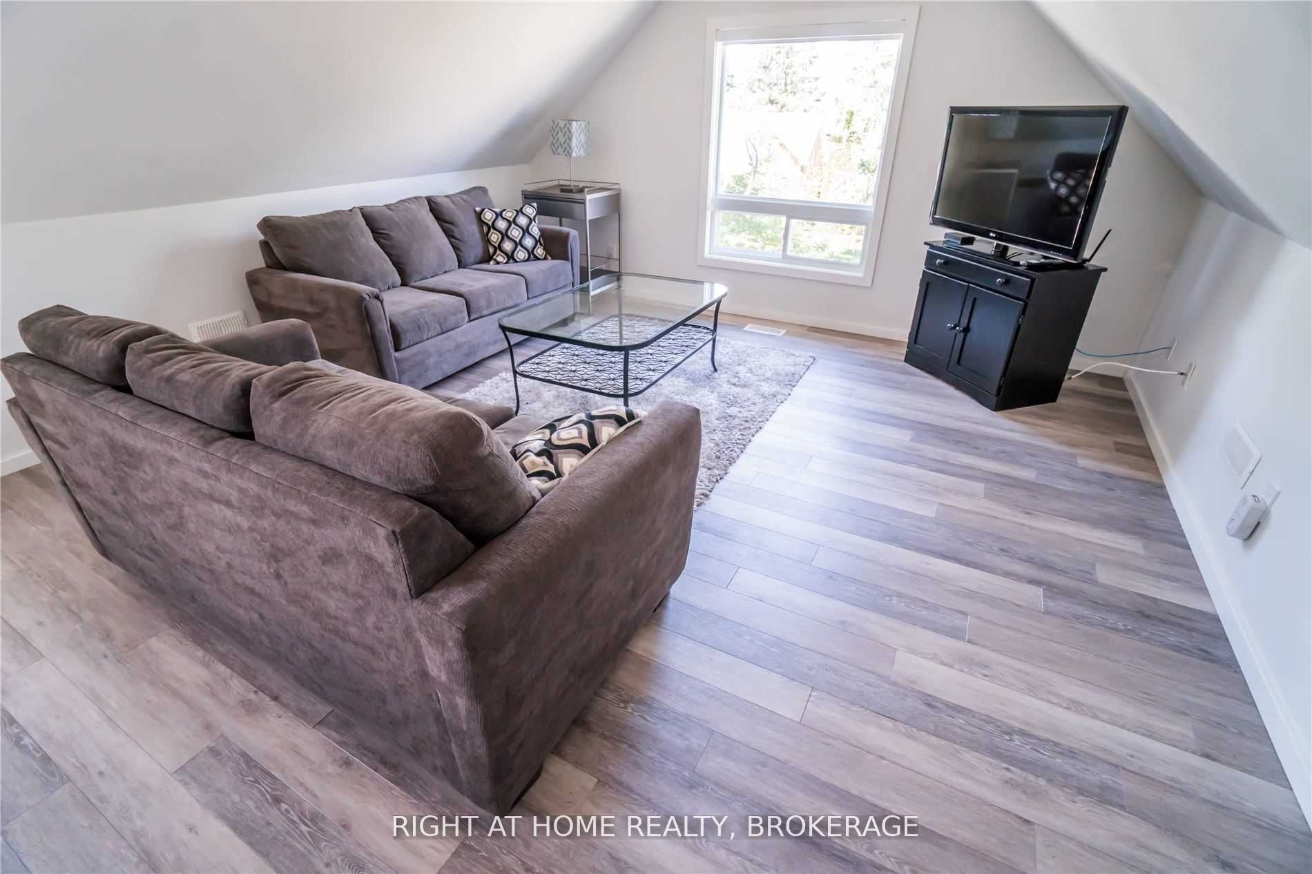 164 Trafalgar Road, #Loft