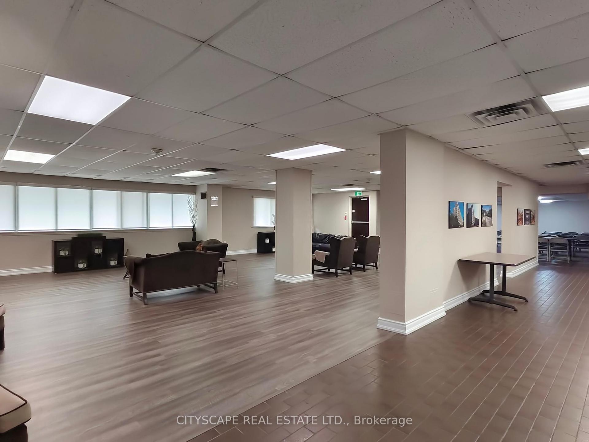 2 Bedrooms Condo at 1320 Mississauga Valley, Mississauga For sale