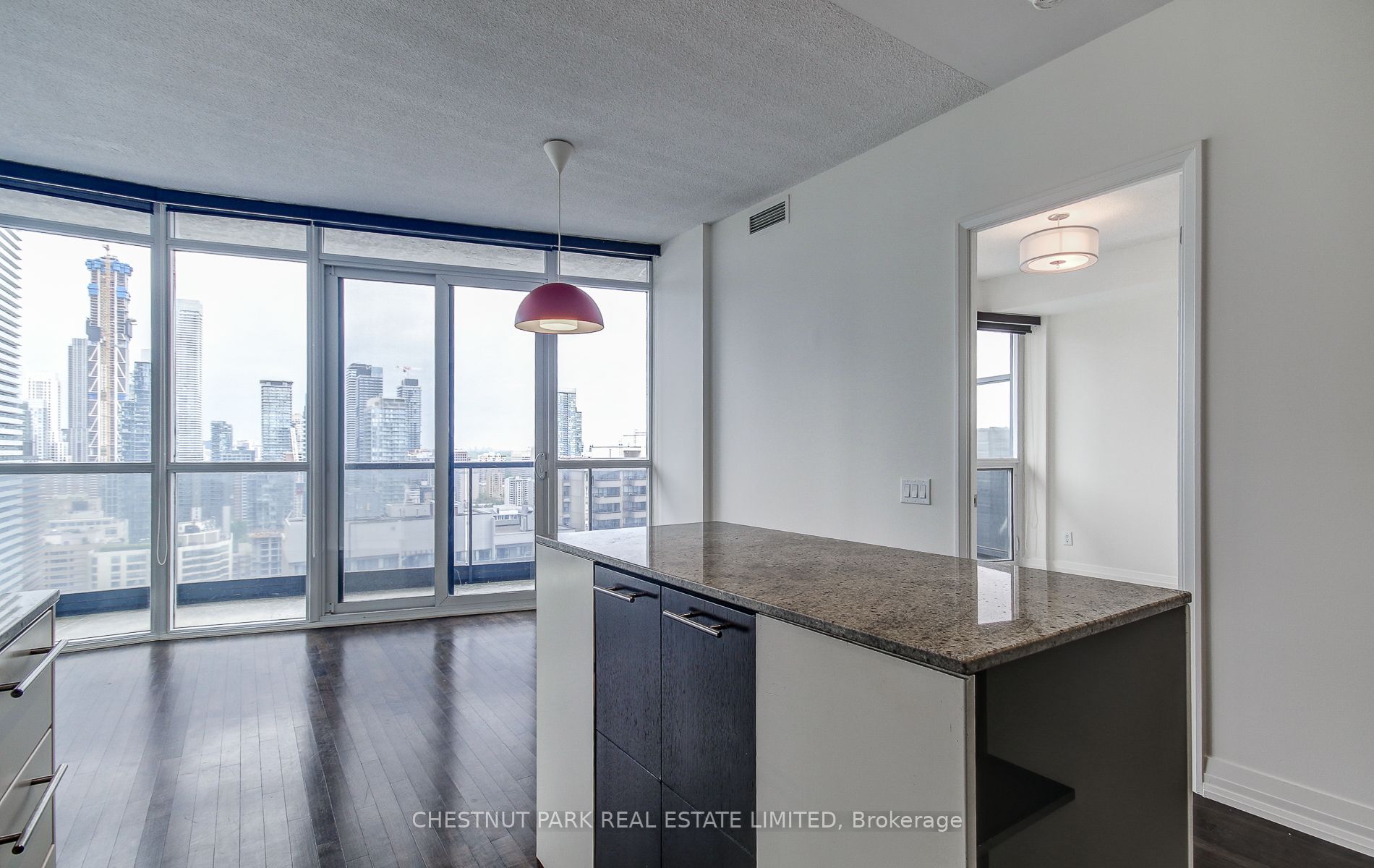 25 Carlton Street, #3205
