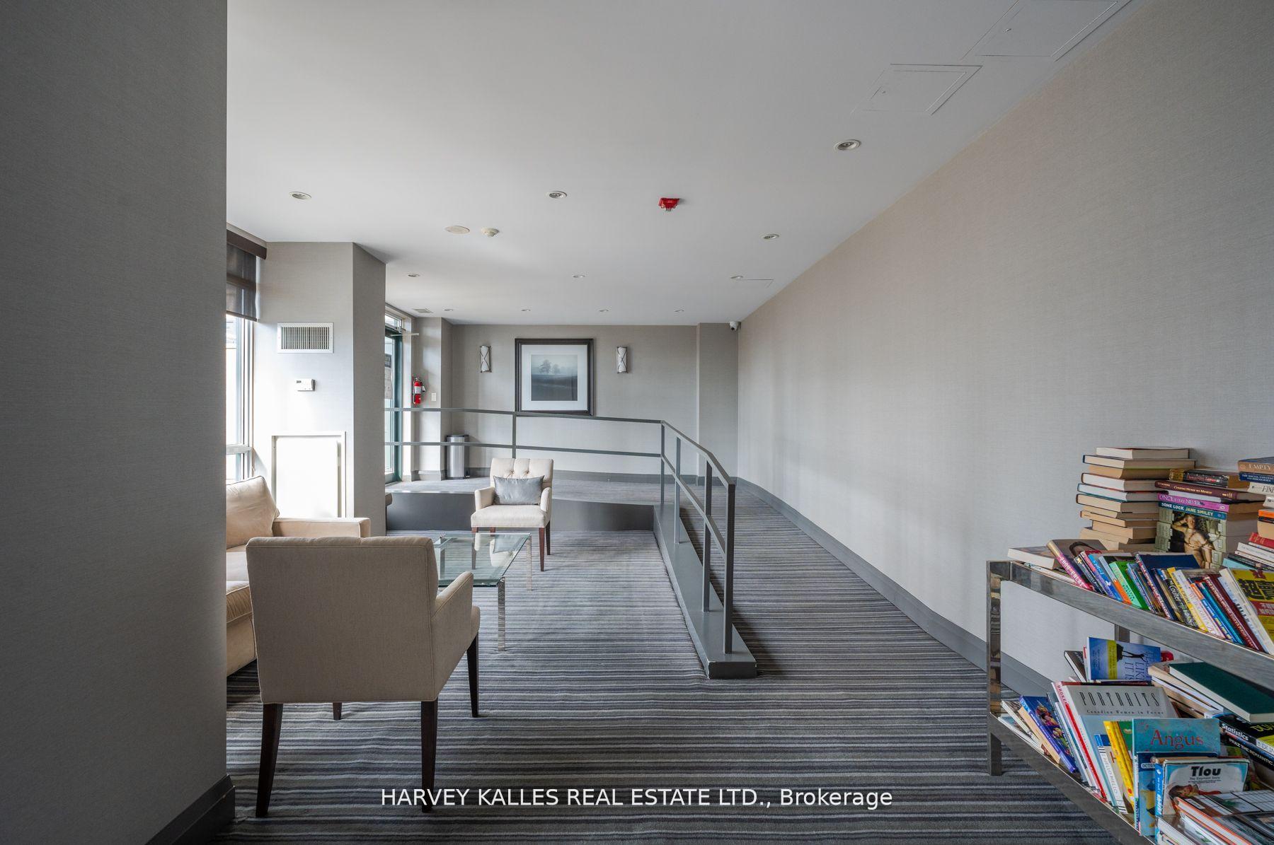3 Bedrooms Condo at 35 Hayden, Toronto For sale