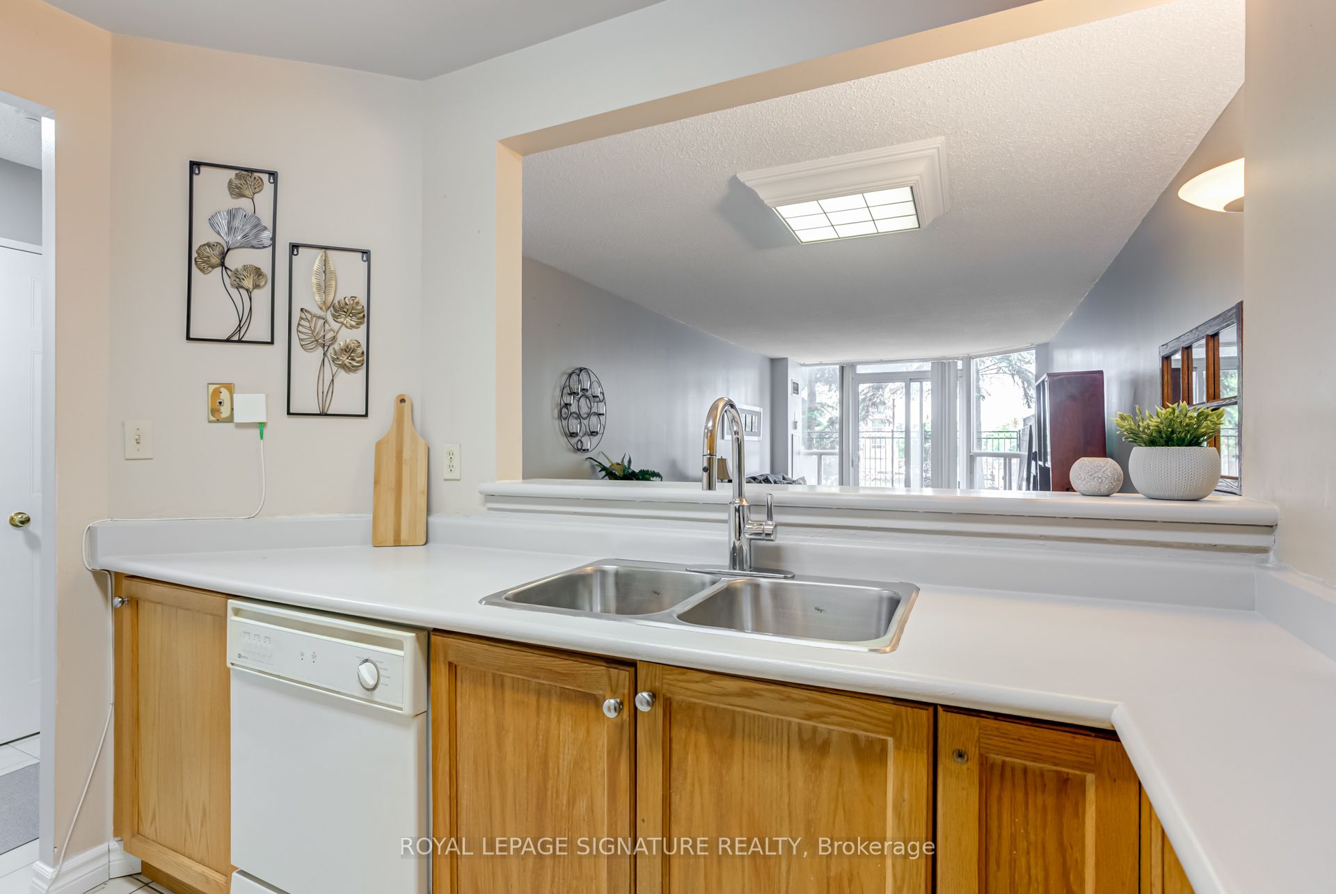 400 McLevin Avenue, #102