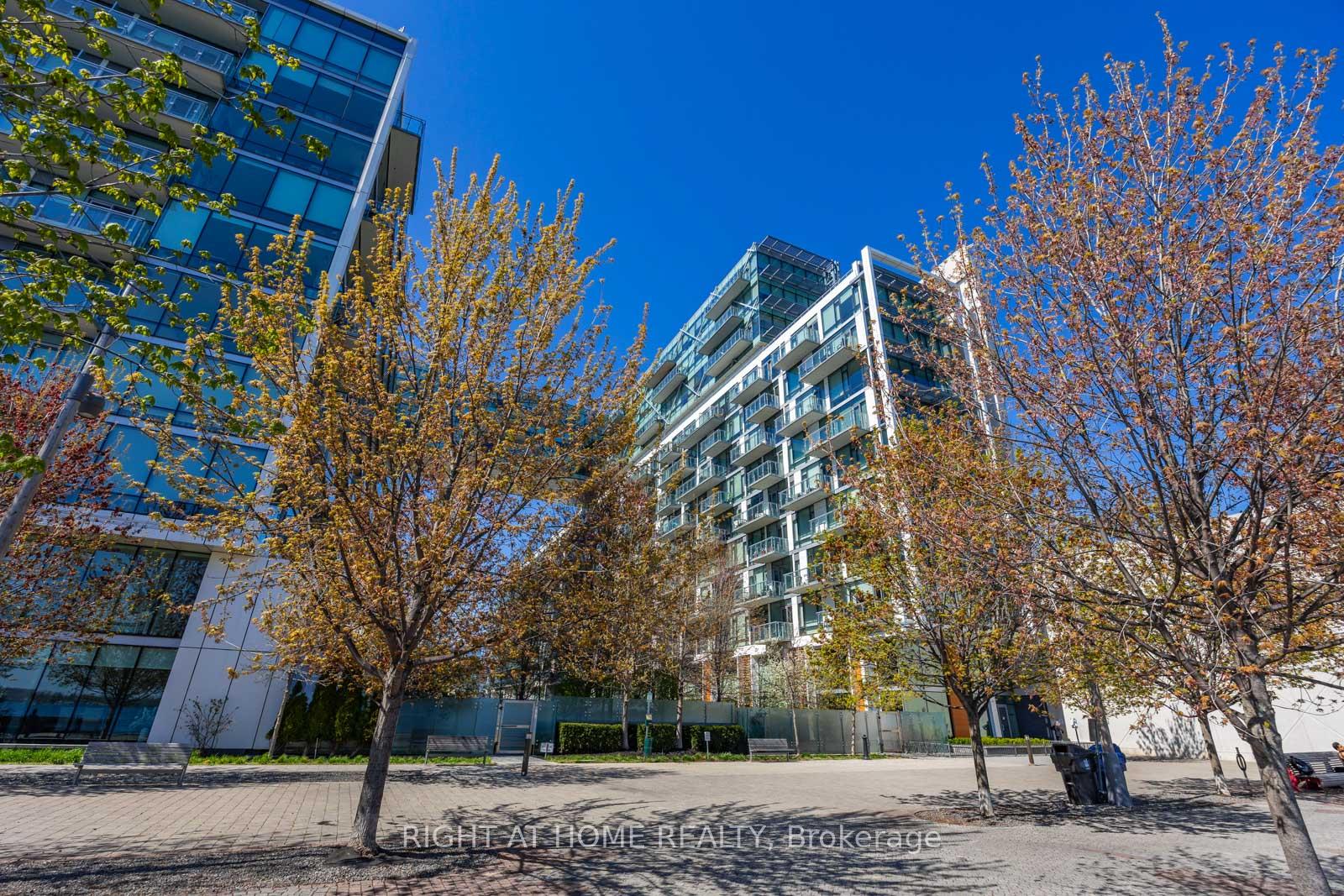 2 Bedrooms Condo at 39 Queens, Toronto For sale