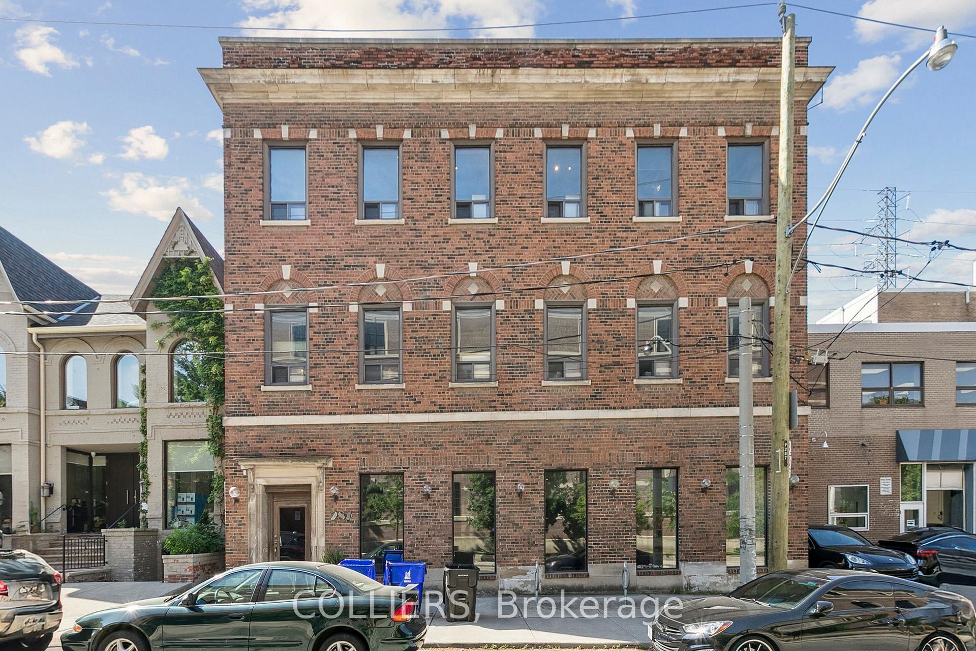 #202 - 287 Macpherson Avenue, Toronto Unit: 202