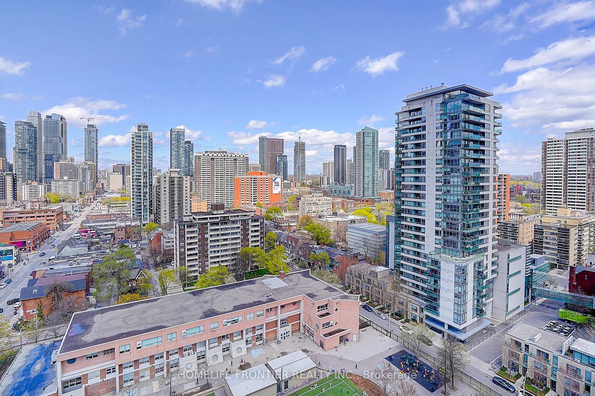 2 Bedrooms Condo at 85 Wood,  Toronto For sale
