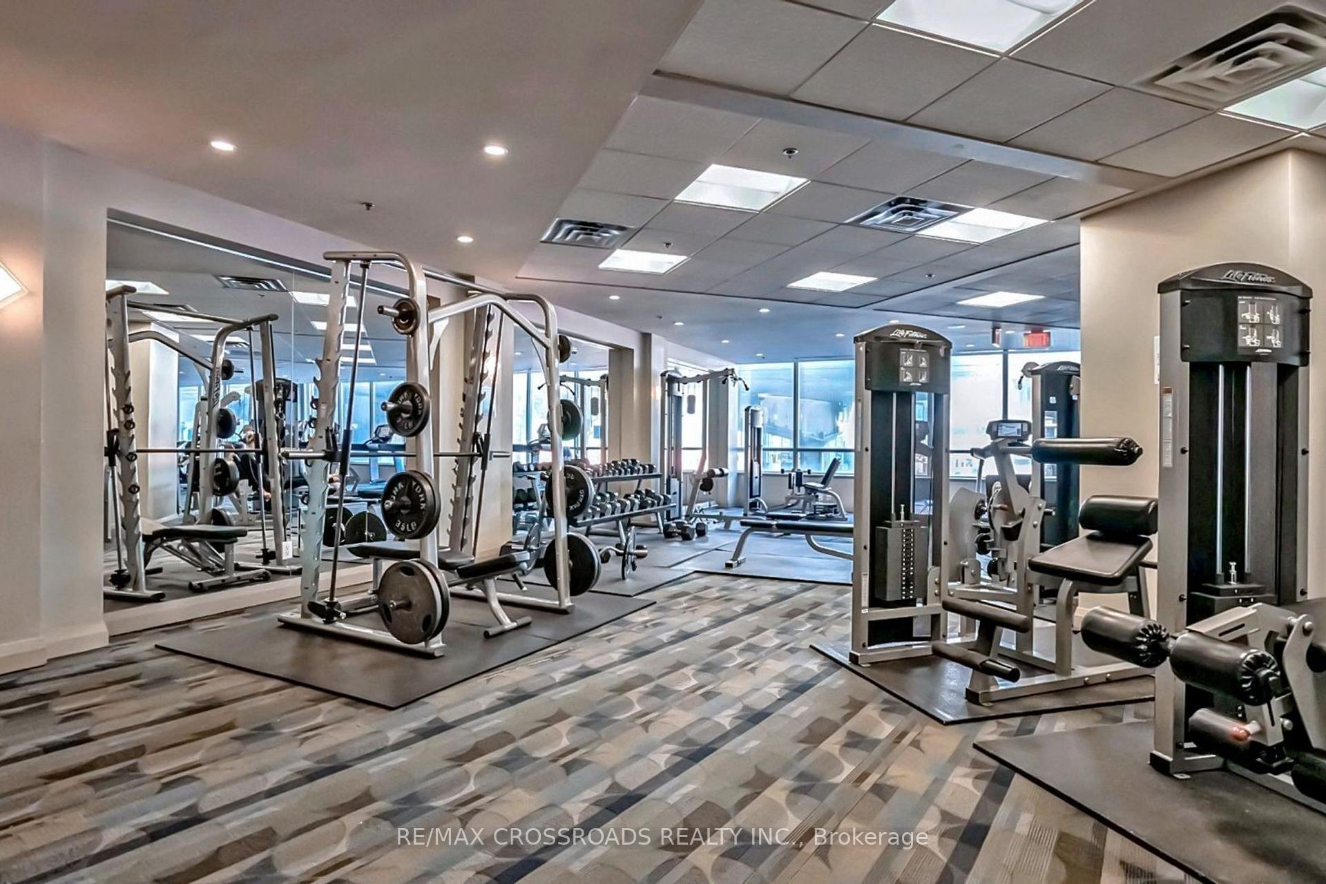 2 Bedrooms Condo at 33 Bay, Toronto For sale