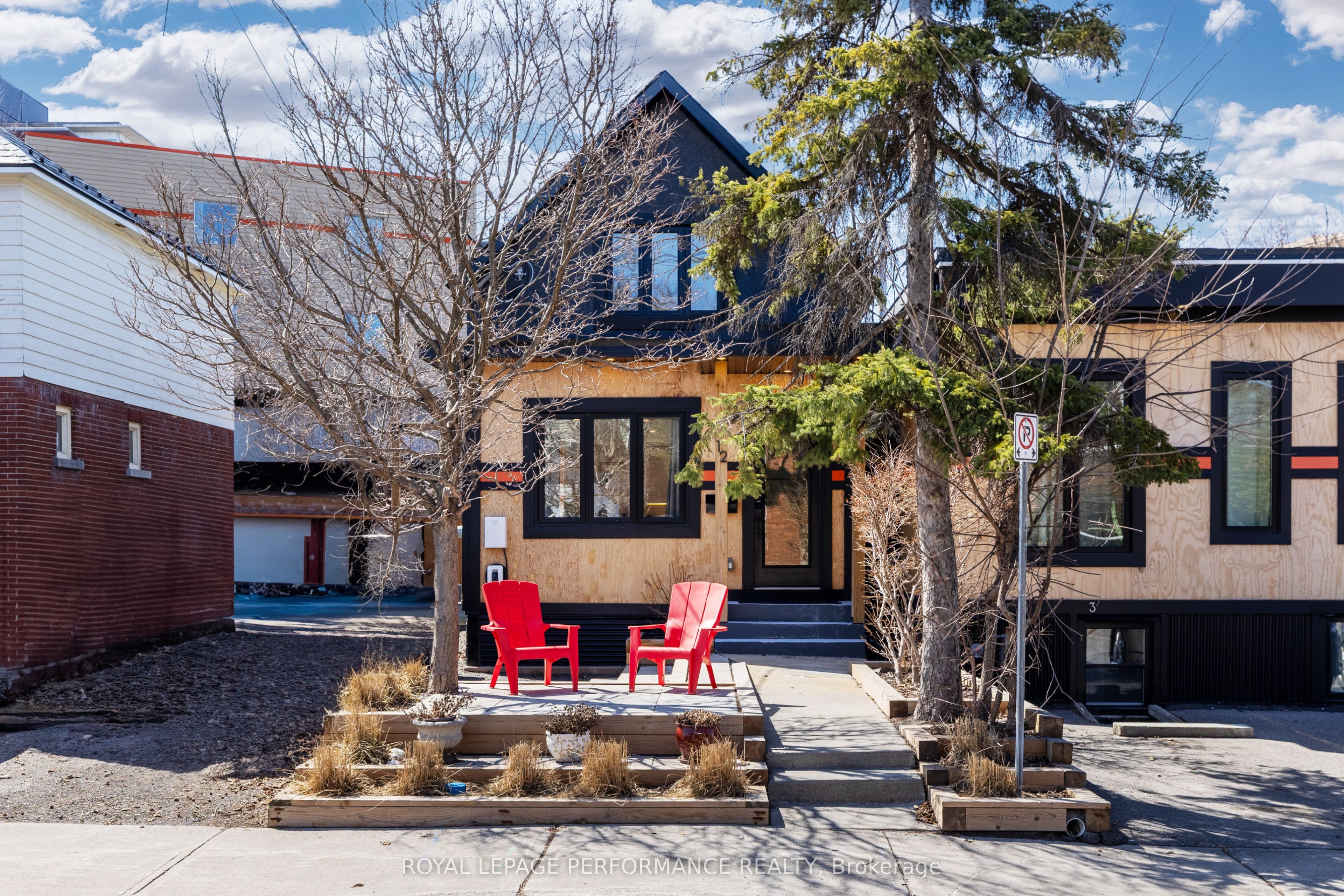 12 Sherbrooke Avenue, WestCentreTown, ON K1Y 1R7