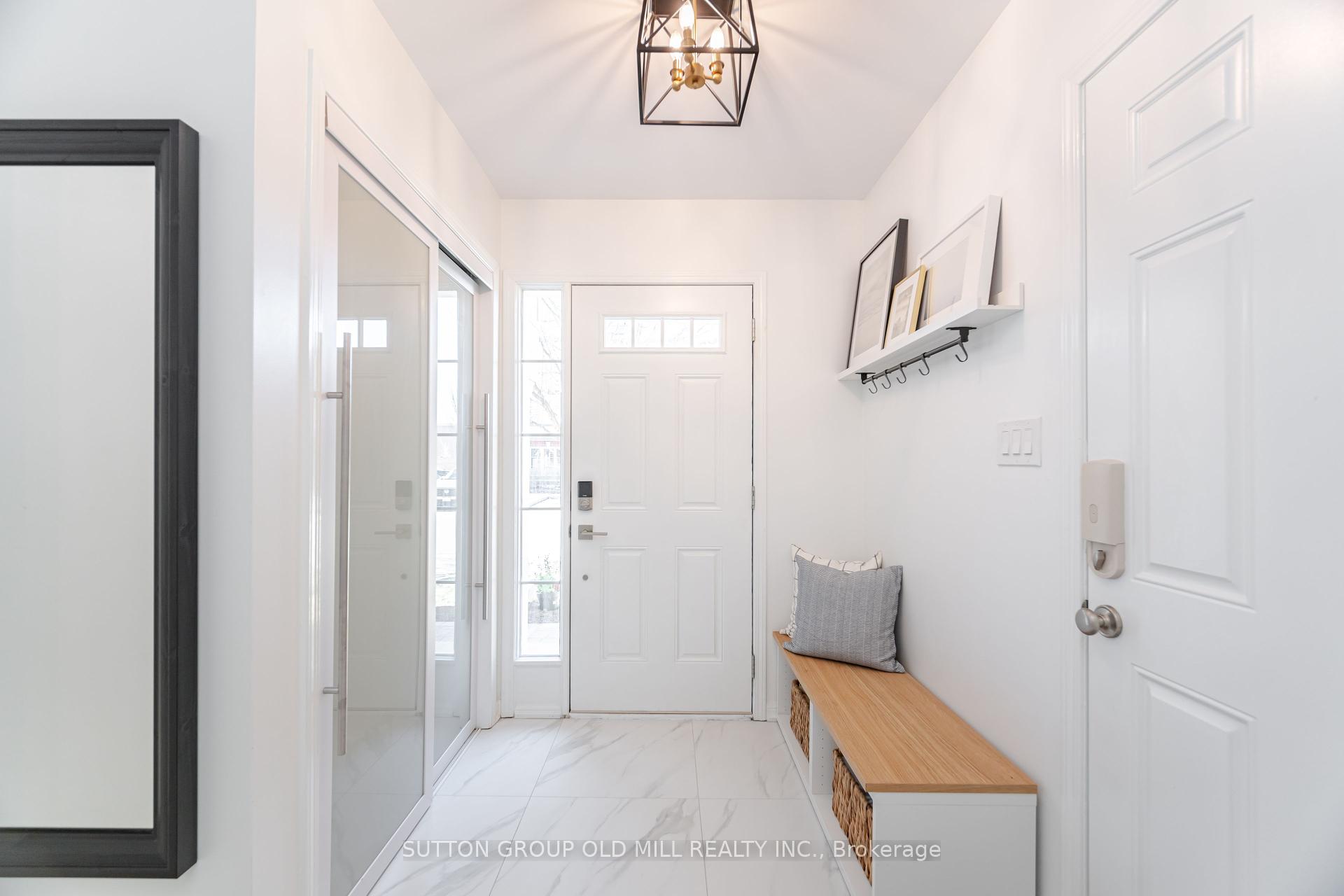 2 Bedrooms Condo at 3050 Rotary,  Burlington For sale