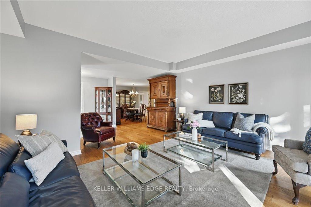 2 Bedrooms Condo at 3230 New,  Burlington For sale