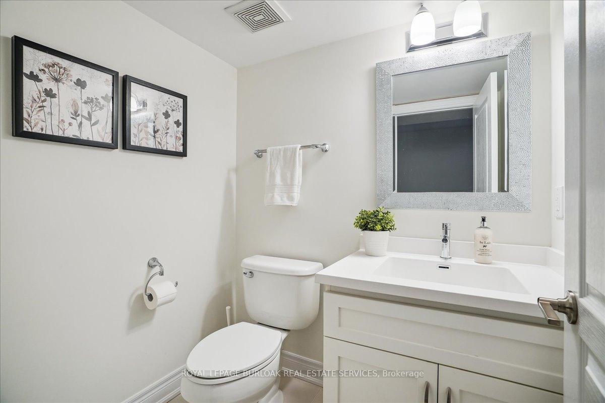 3 Bedrooms Condo at 2086 Ghent, Burlington For sale