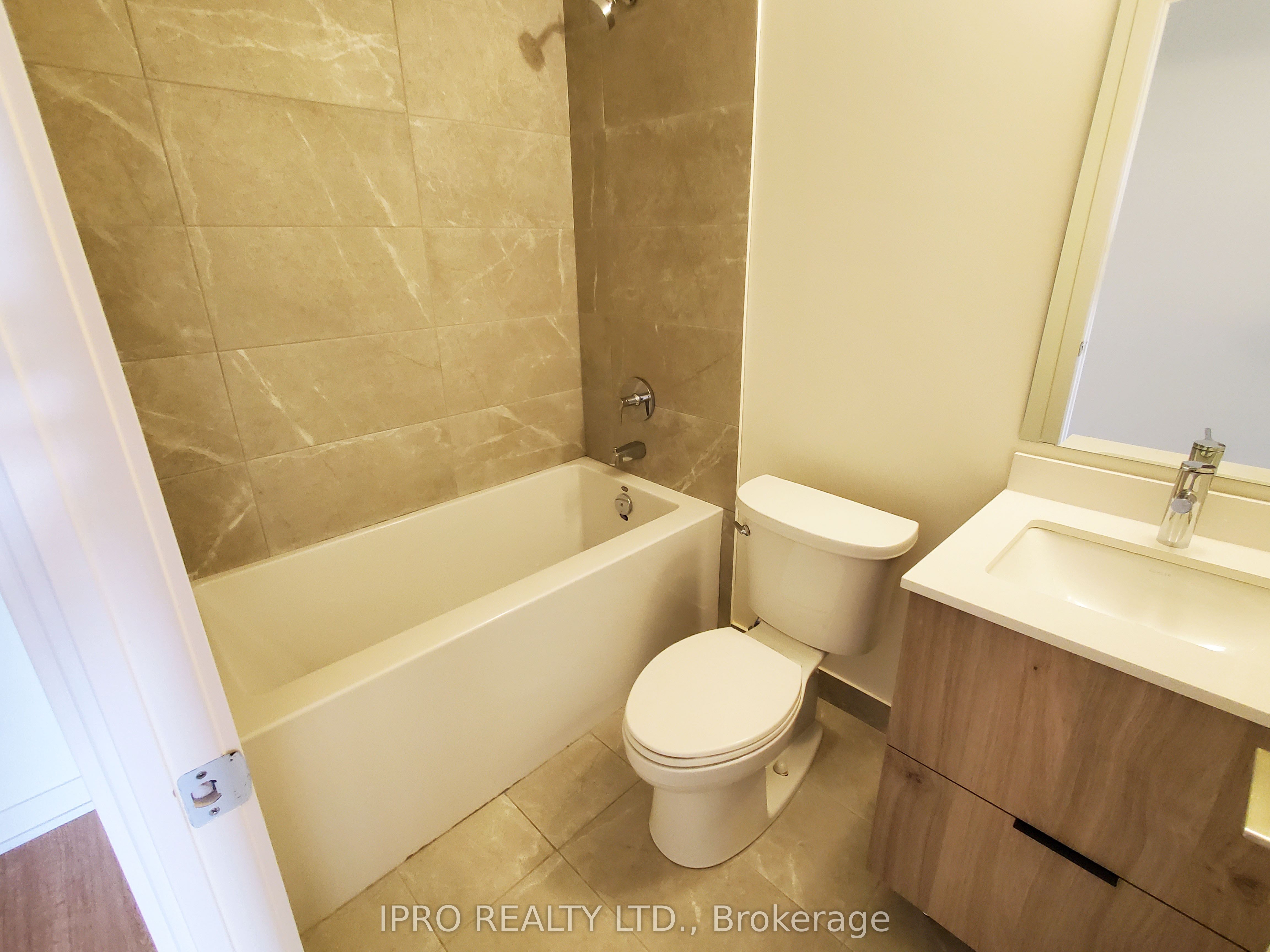 15 David Eyer Road, #1411