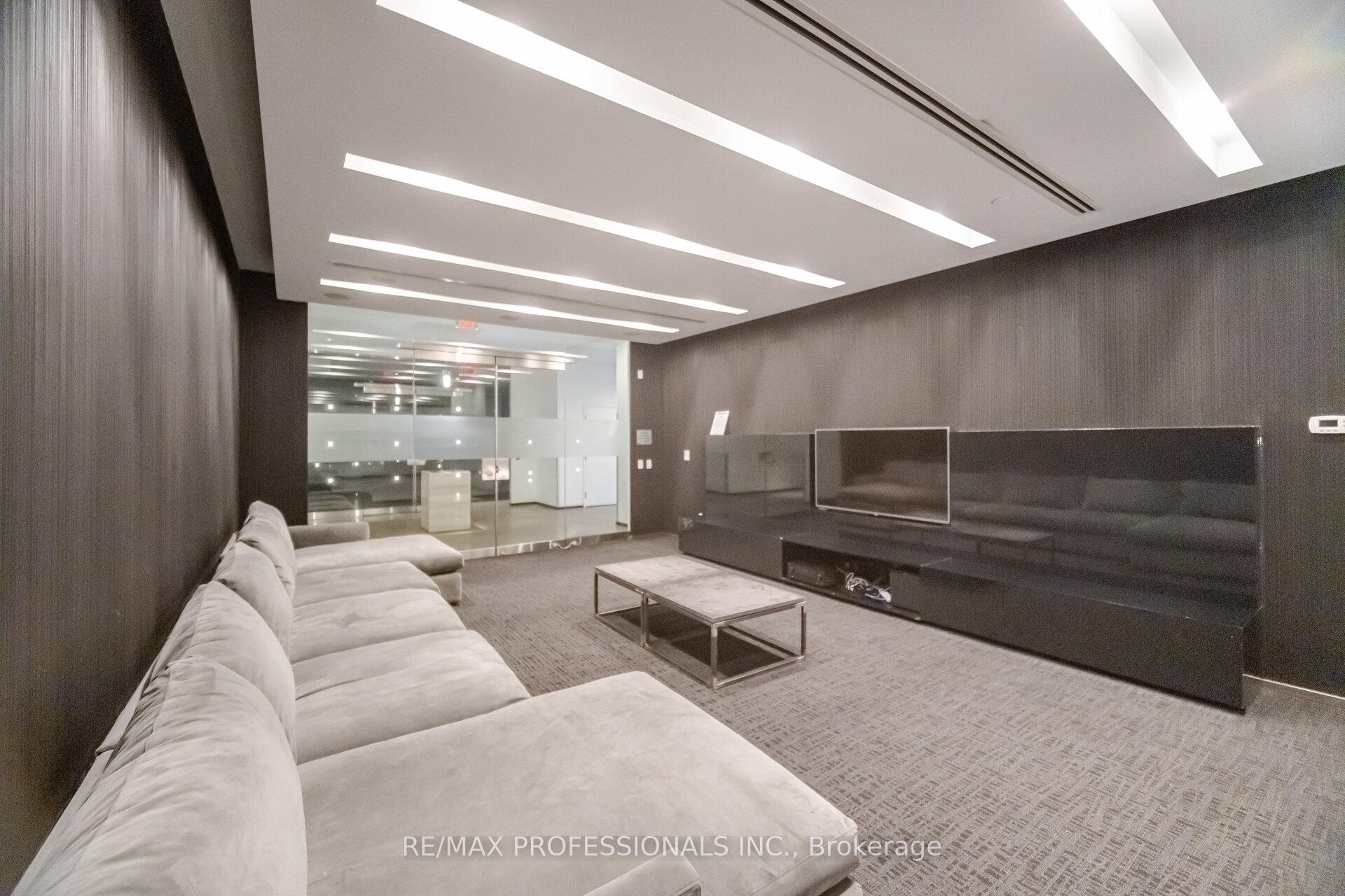 2 Bedrooms Condo at 1030 King, Toronto For sale