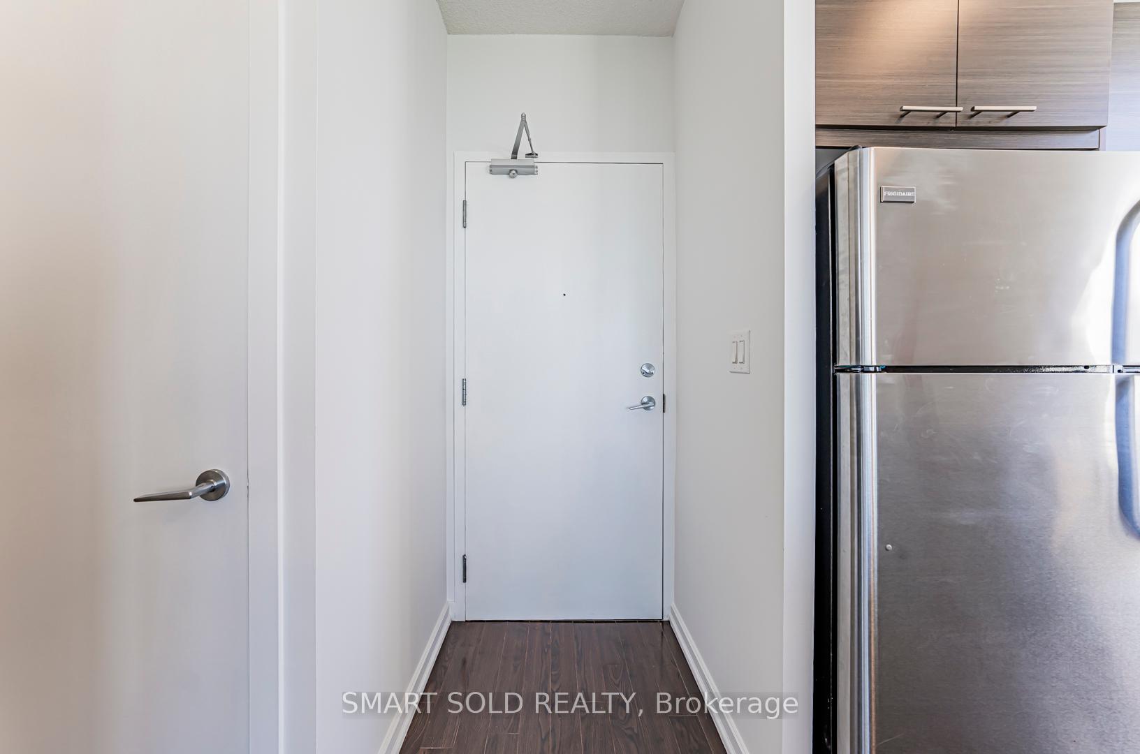 1 Bedroom Condo at 66 Forest Manor, Toronto For sale