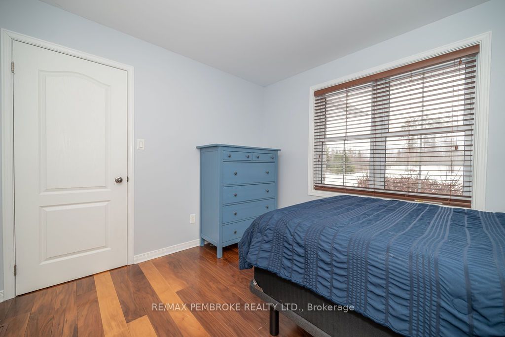 509 Nuthatch Drive, Petawawa, ON K8H 0A8