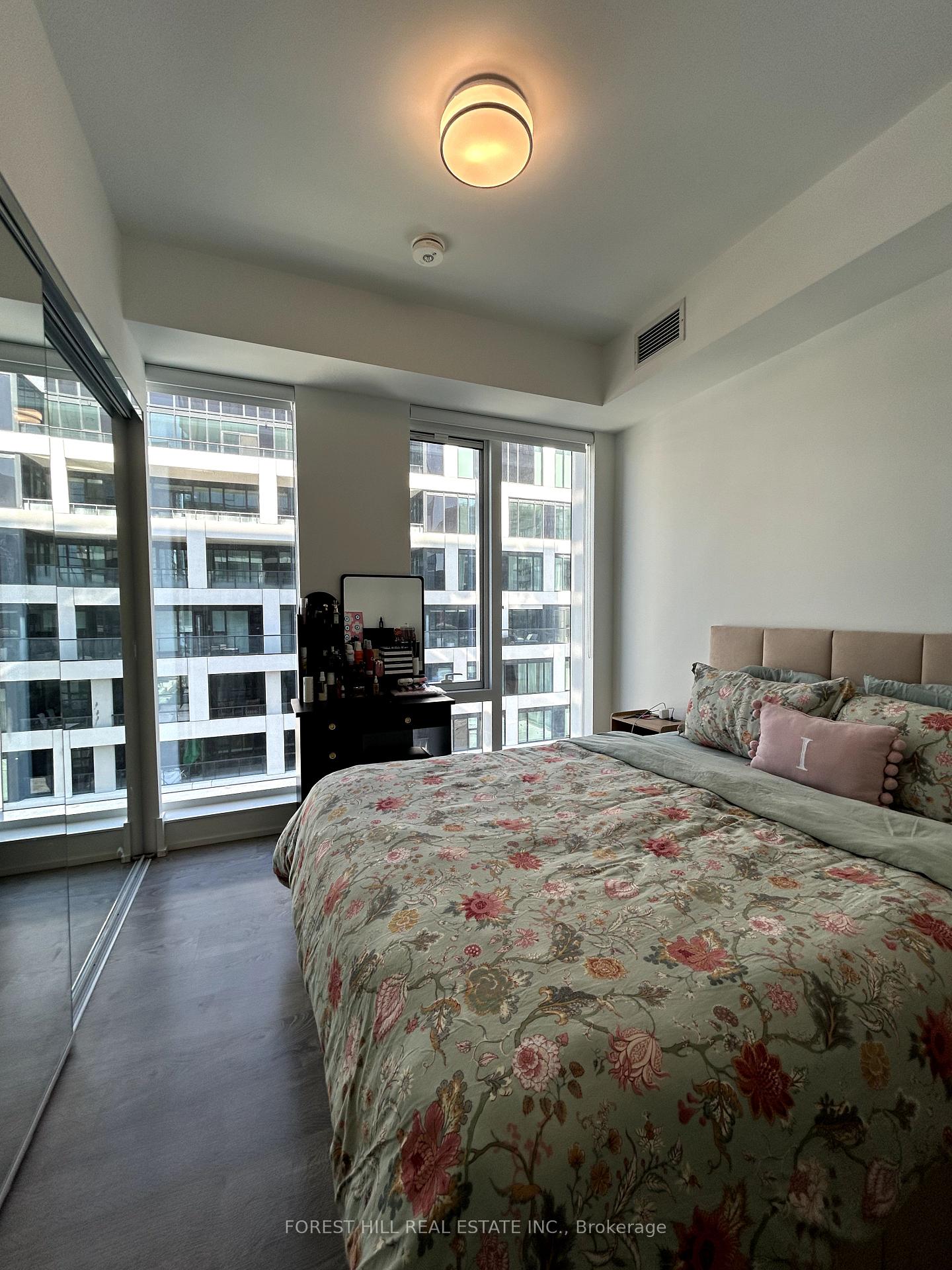 2 Bedrooms Condo at 480 Front,  Toronto For sale