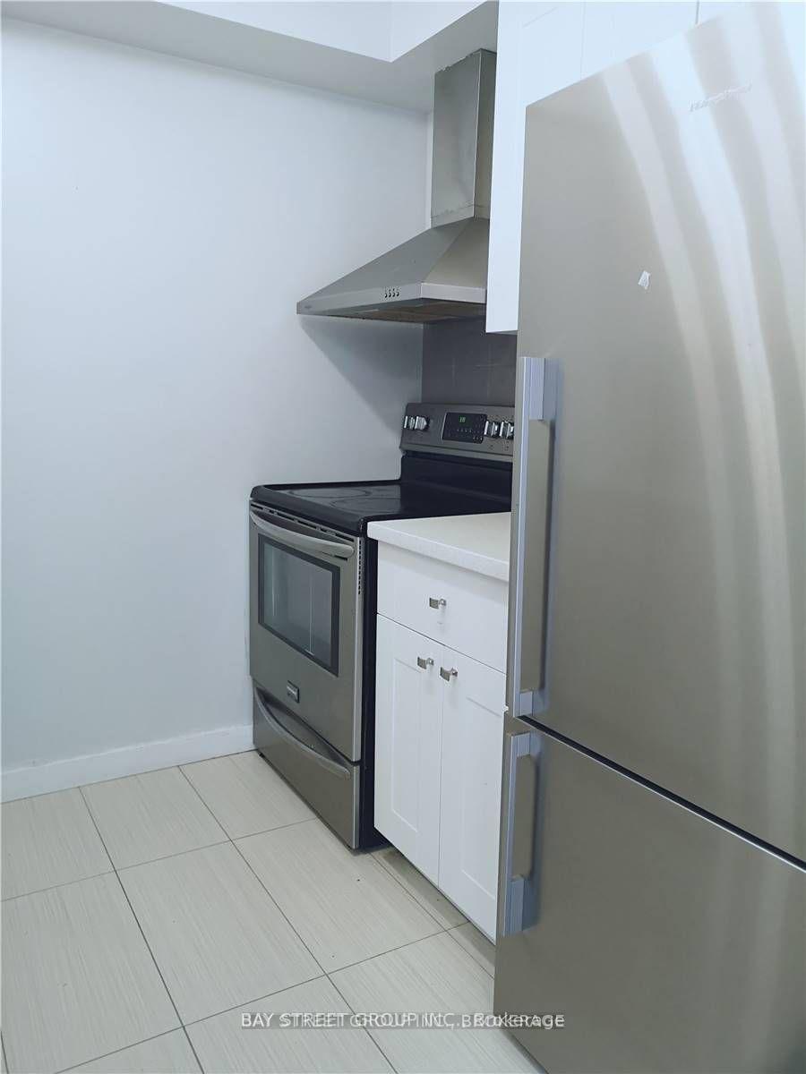 2 Bedrooms Condo at 117 Gerrard,  Toronto For sale
