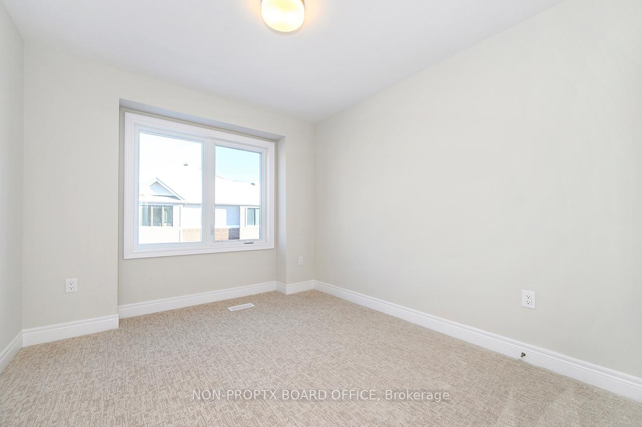 3 Bedrooms Condo at 2184 Postmaster,  Oakville For sale