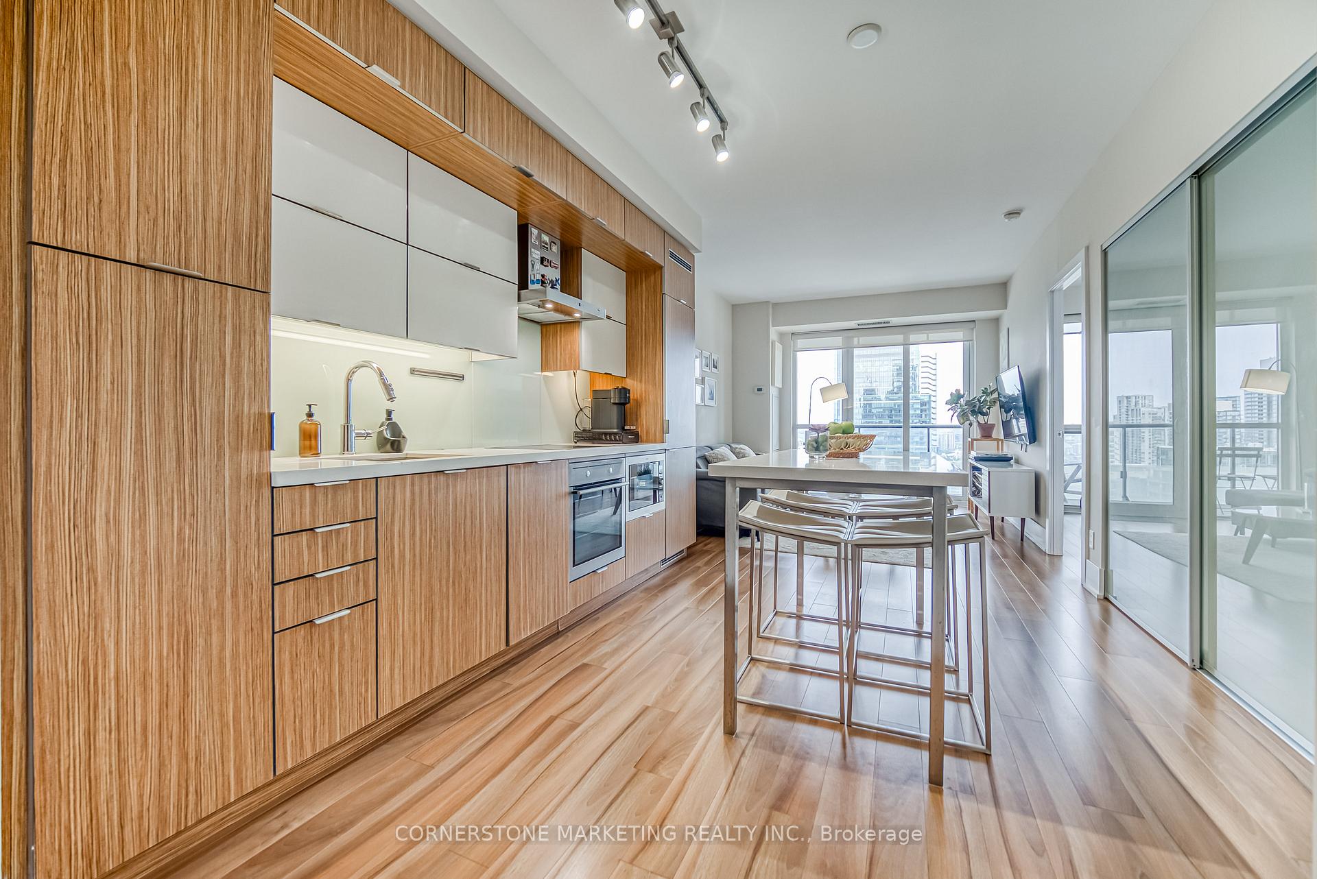 1 Bedroom Condo at 300 Front, Toronto For sale