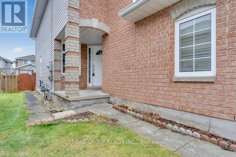 1280 Juniper Drive, Kingston, ON K7P 3G3