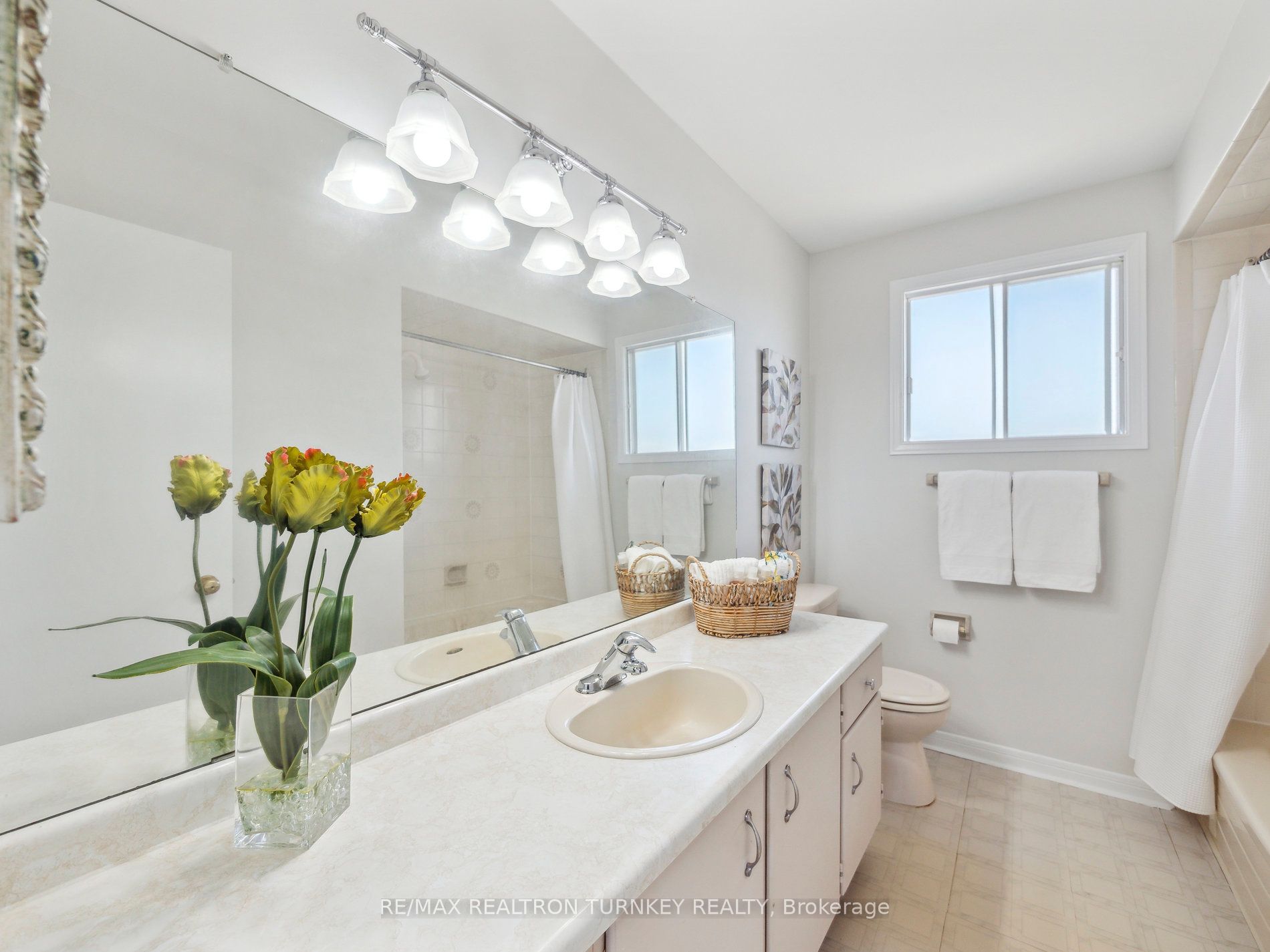 378 Ashworth Drive