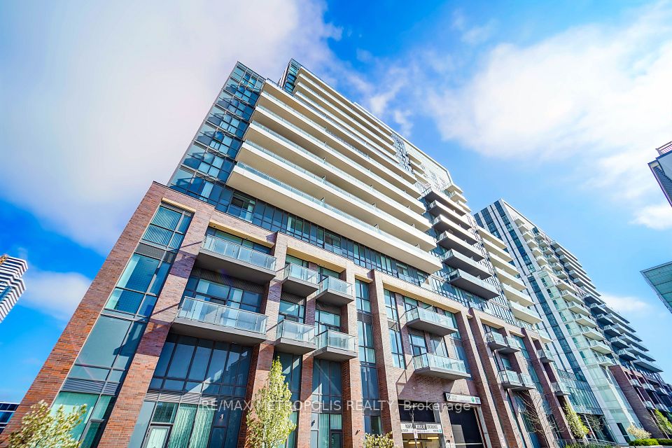 #921 - 10 Honeycrisp Crescent, Vaughan, ON L4K 0M7
