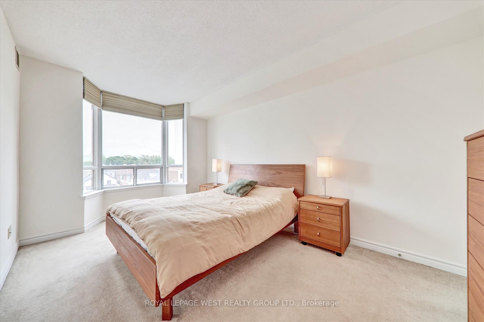 1 Bedroom Condo at 2088 Lawrence, Toronto For sale