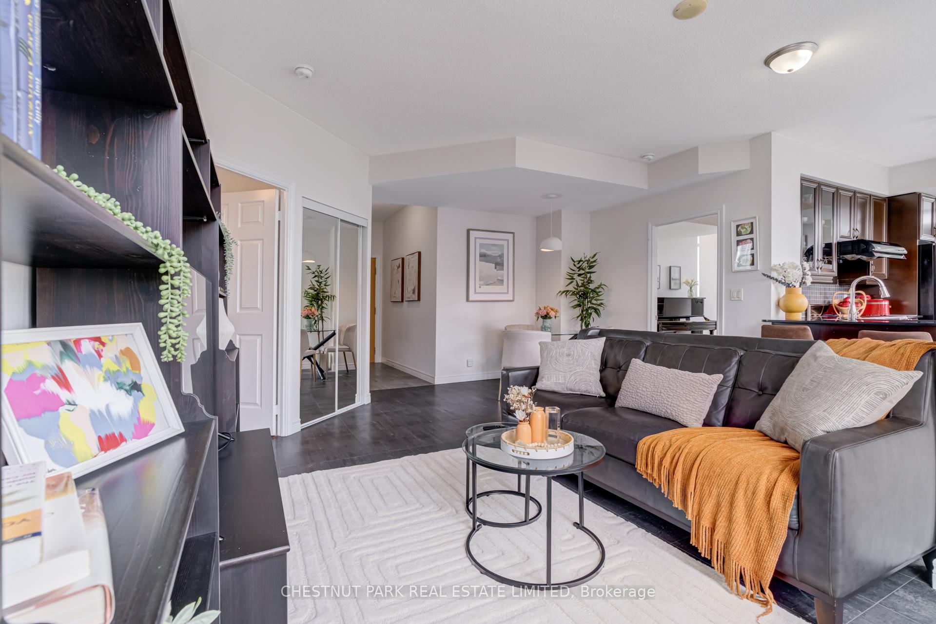 2 Bedrooms Condo at 736 Spadina, Toronto For sale