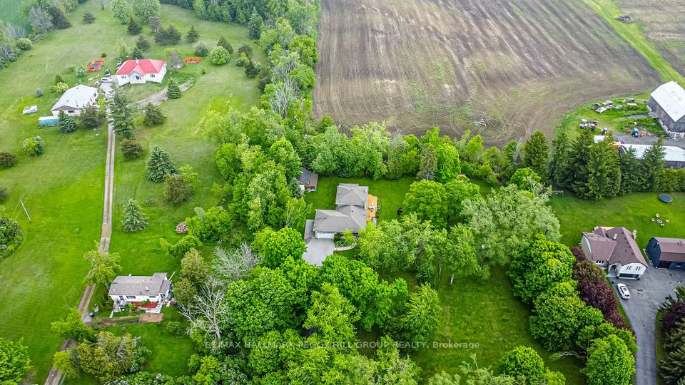 5853 Yonge Street, Innisfil, ON L0L 1K0