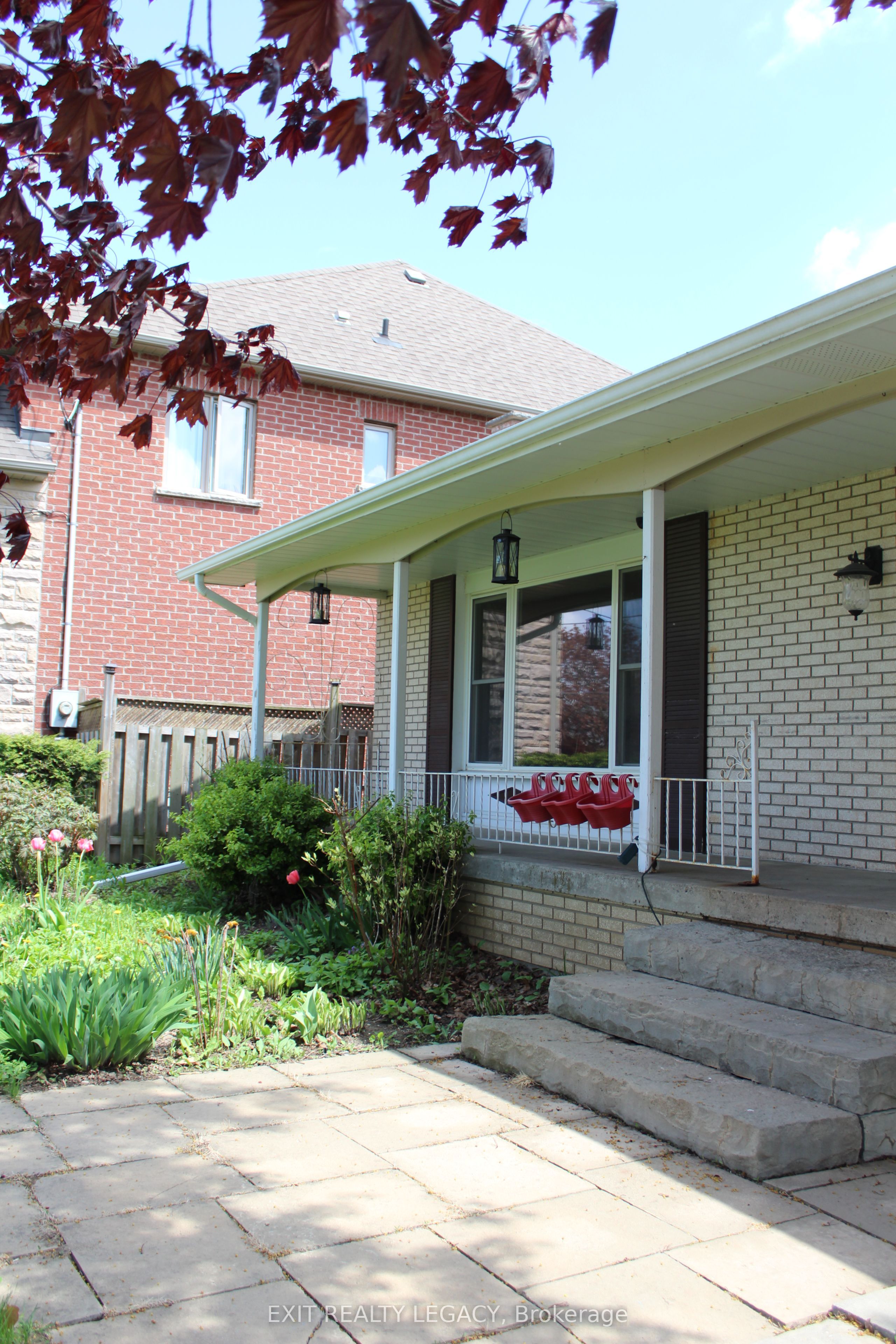 89 Bond Crescent