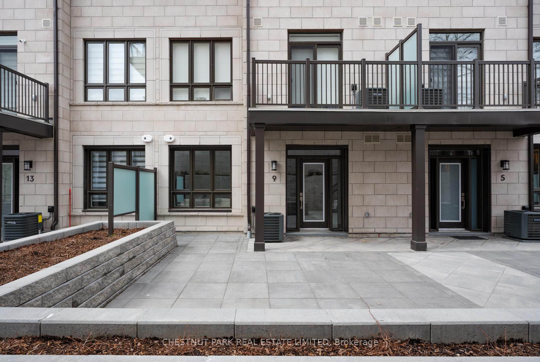 3 Bedrooms Condo at 4045 Hickory,  Mississauga For sale