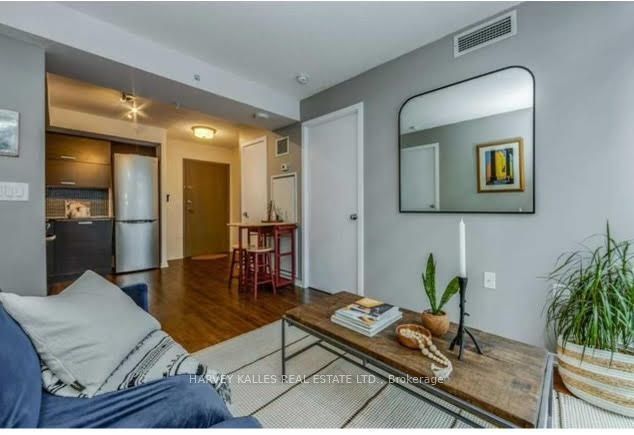 36 Lisgar Street 1706W