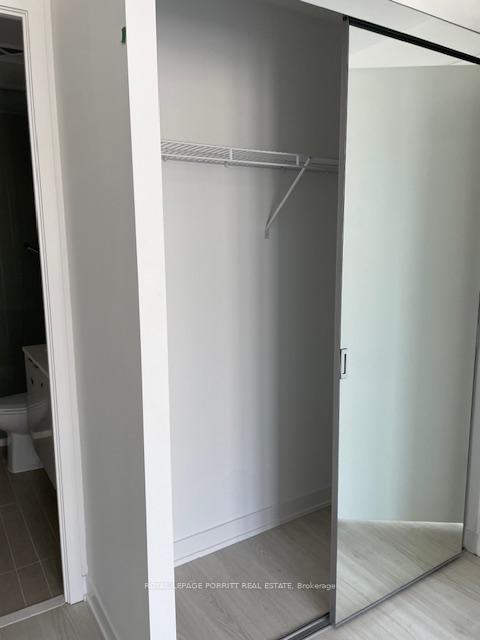 2 Bedrooms Condo at 3883 Quartz, Mississauga For sale