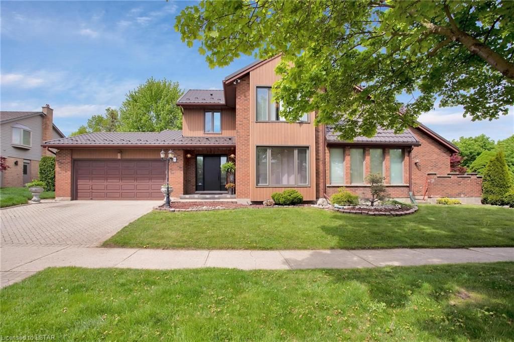 2 DEER VALLEY Crescent London Ontario N6J 4K9