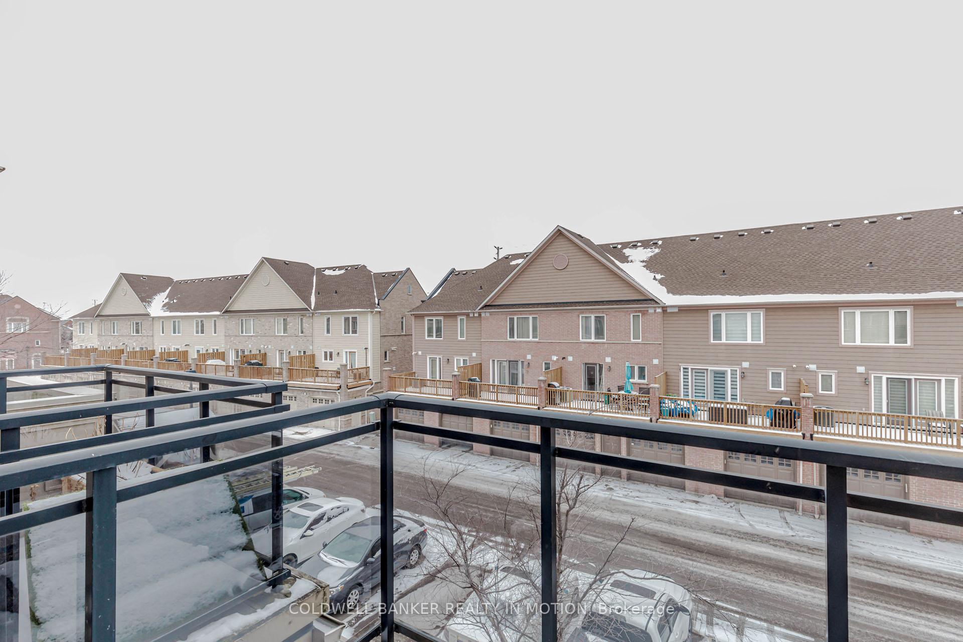 2 Bedrooms Condo at 4975 Southampton, Mississauga For sale