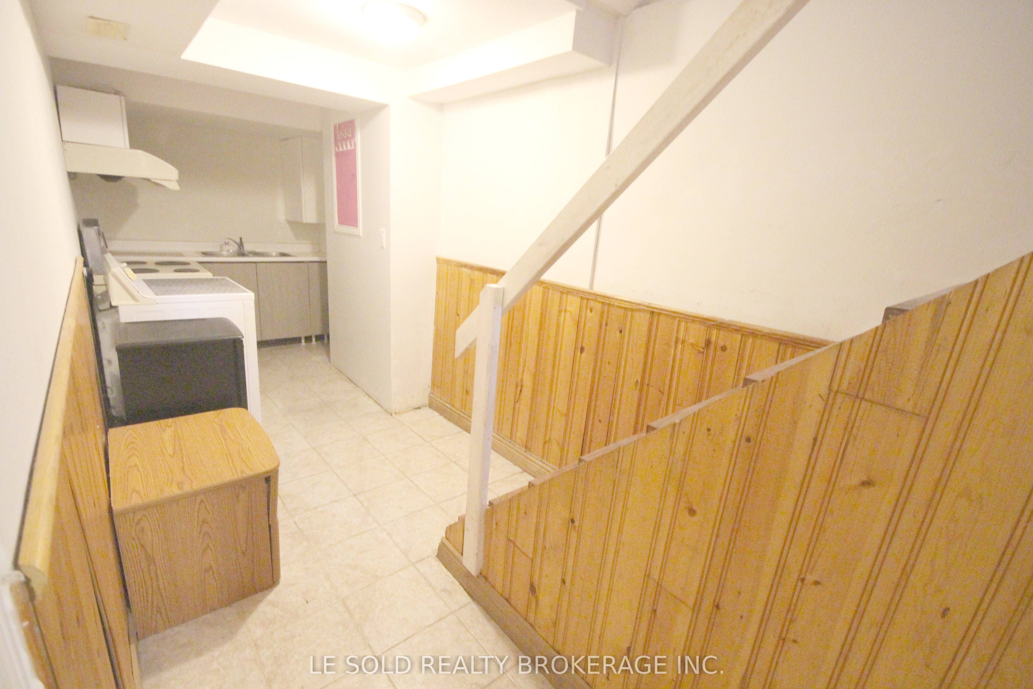 25 Debden Road, #Bsmt