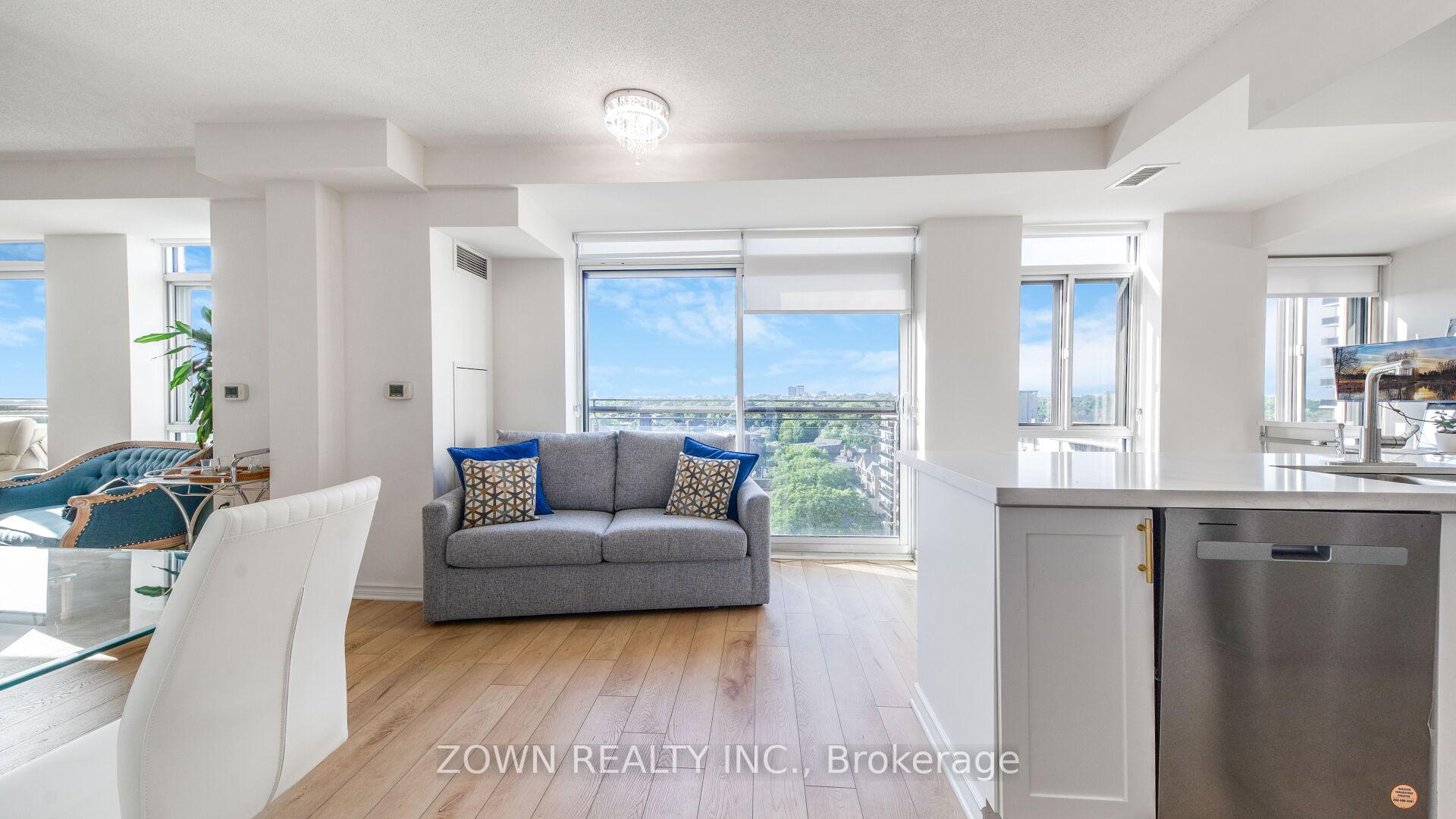 3 Bedrooms Condo at 15 Maplewood, Toronto For sale