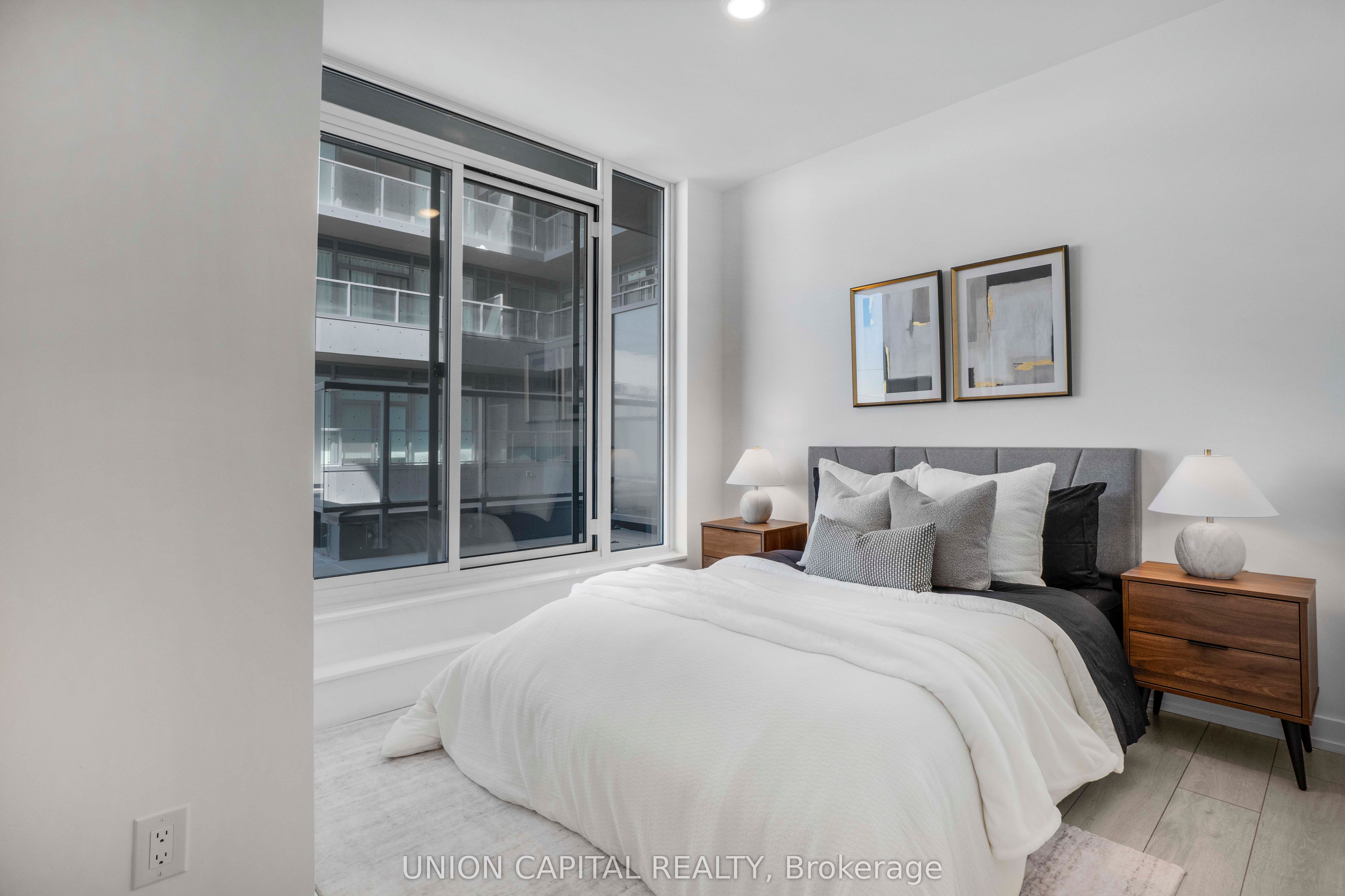 500 Dupont Street, #319