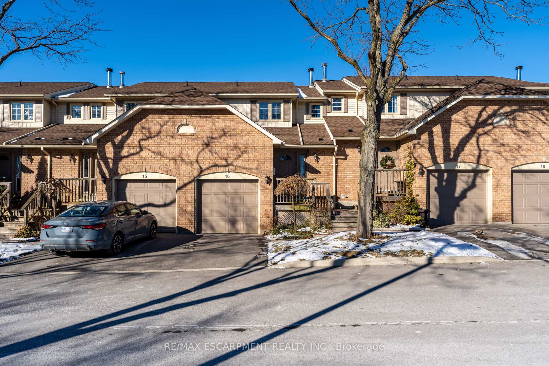 3 Bedrooms Condo at 79 Braeheid,  Hamilton For sale