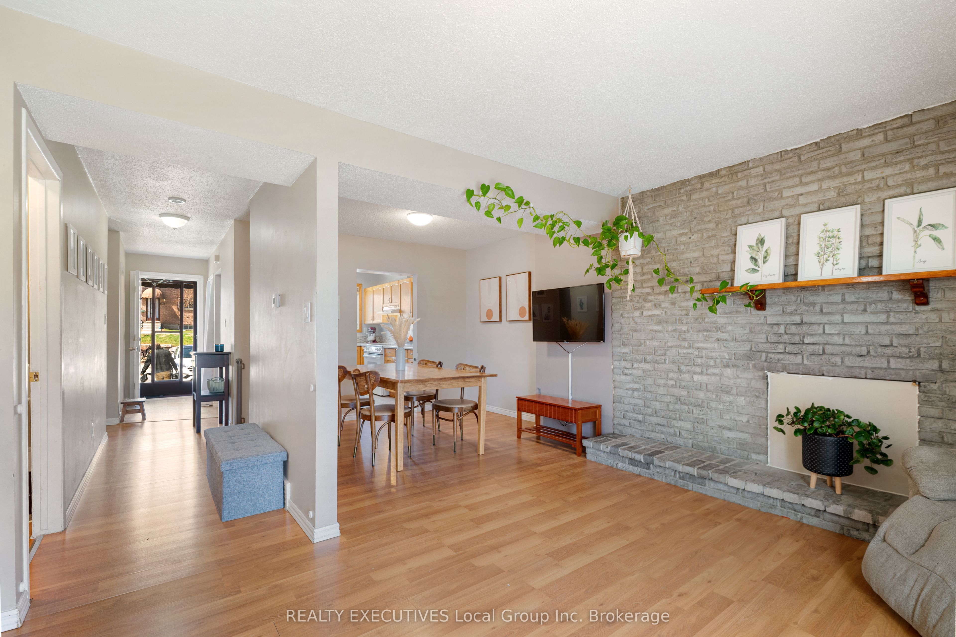 346 WICKSTEAD Avenue, #10