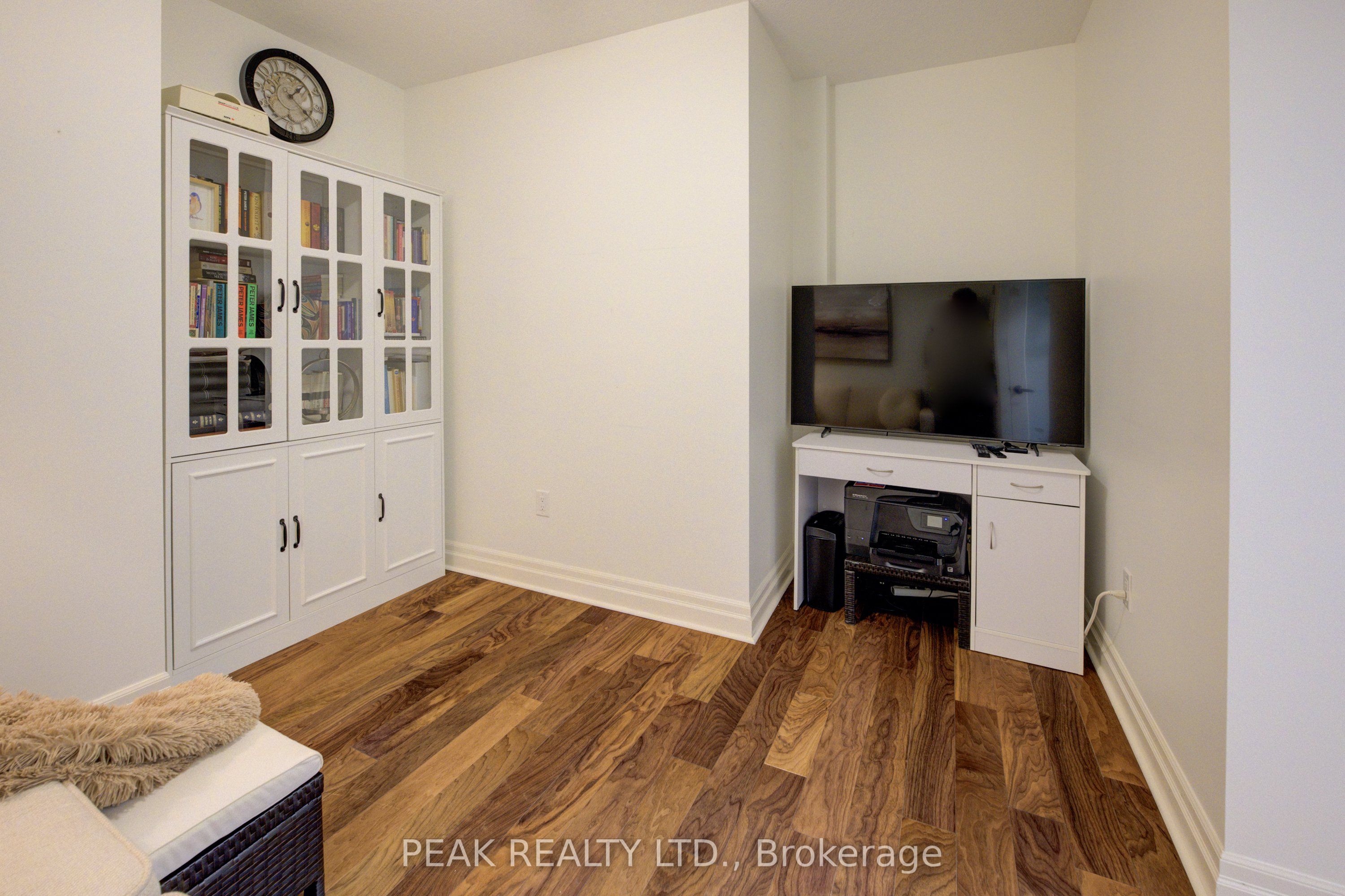255 John Street N, #213