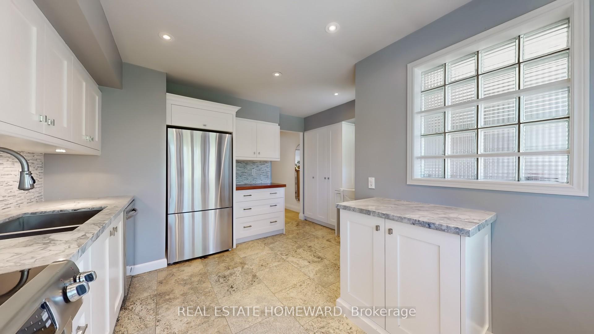 2 Bedrooms Condo at 895 Adelaide, Toronto For sale