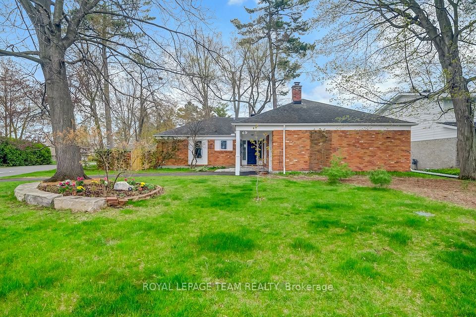 79 Parkland Crescent ; MLS ID: X12138960