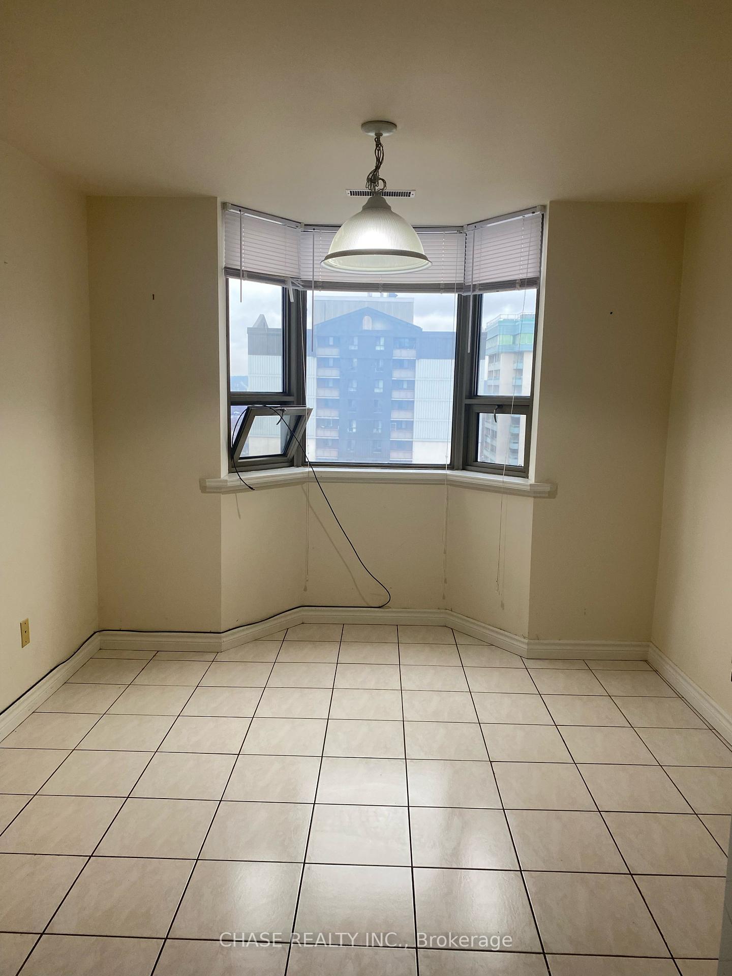 2 Bedrooms Condo at 67 Caroline,  Hamilton For sale